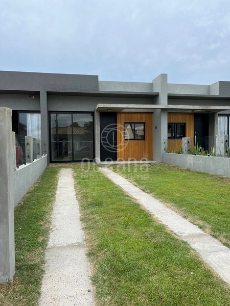 CASA A VENDA NO CENTRO DE XANGRI-LÁ: 1ª foto da galeria de imagens do imóvel
