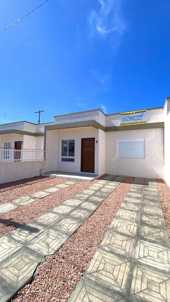 CASA C/02 DORMITÓRIOS COM VISTA PARA O MAR