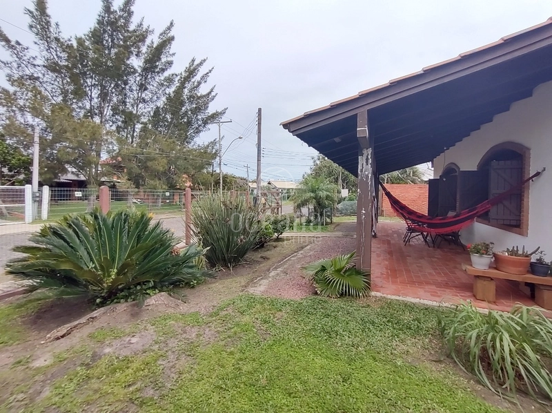 CASA A VENDA EM ATLÂNTIDA: 10ª foto da galeria de imagens do imóvel