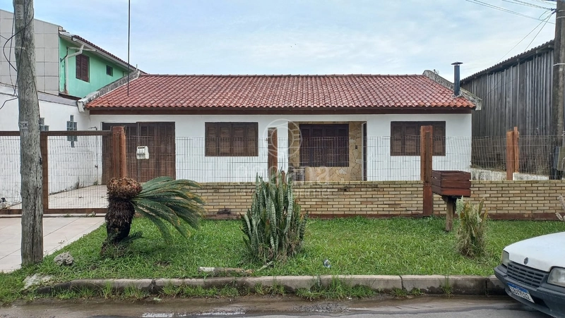 CASA 03 DORMITÓRIOS | EXCELENTE LOCALIZAÇÃO: 1ª foto da galeria de imagens do imóvel