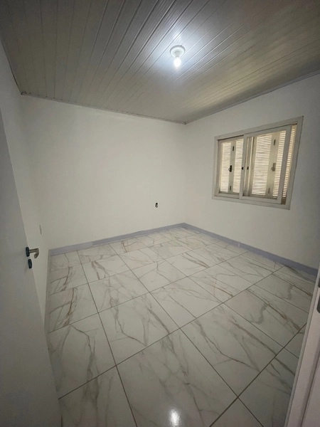 CASA COM 3 DORMITÓRIOS E TERRENO INTEIRO EM CAPÃO NOVO: 9ª foto da galeria de imagens do imóvel