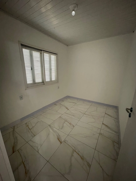 CASA COM 3 DORMITÓRIOS E TERRENO INTEIRO EM CAPÃO NOVO: 8ª foto da galeria de imagens do imóvel