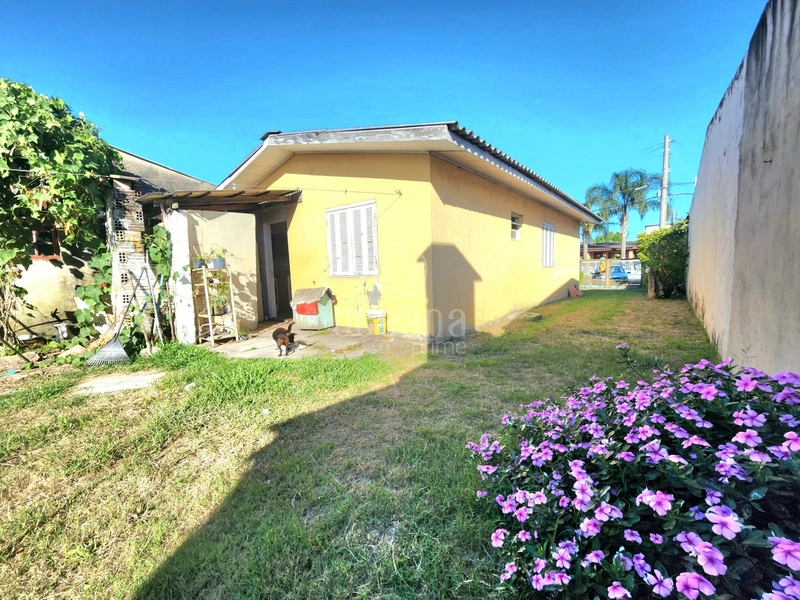 CASA Á VENDA EM CAPÃO NOVO: 2ª foto da galeria de imagens do imóvel