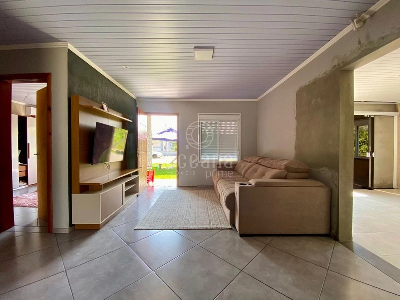 CASA A VENDA EM ATLANTIDA SUL TERRENO INTEIRO: 2ª foto da galeria de imagens do imóvel