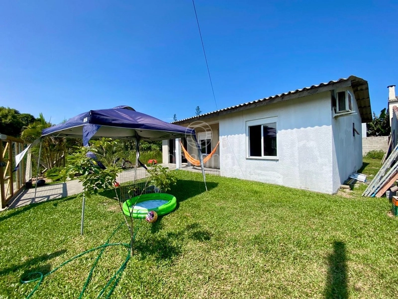 CASA A VENDA EM ATLANTIDA SUL TERRENO INTEIRO: 3ª foto da galeria de imagens do imóvel