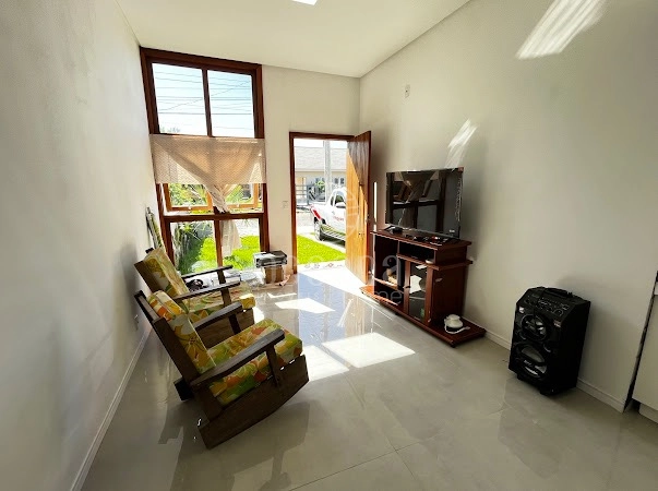 CASA A VENDA NO CENTRO DE XANGRI-LÁ: 3ª foto da galeria de imagens do imóvel