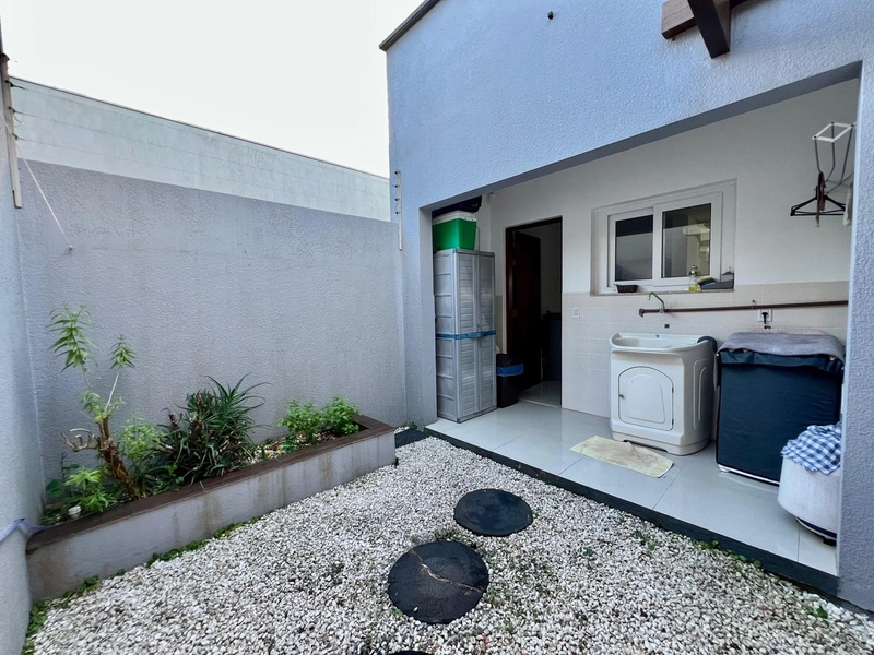 CASA A VENDA EM ATLANTIDA SUL PROXIMO AO MAR MOBILIADA E DECORADA: 12ª foto da galeria de imagens do imóvel