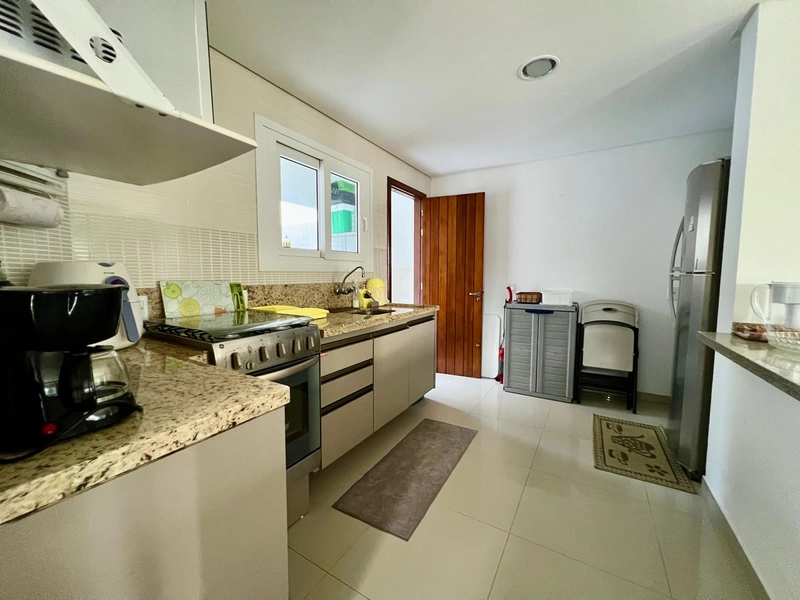 CASA A VENDA EM ATLANTIDA SUL PROXIMO AO MAR MOBILIADA E DECORADA: 4ª foto da galeria de imagens do imóvel