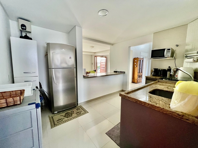 CASA A VENDA EM ATLANTIDA SUL PROXIMO AO MAR MOBILIADA E DECORADA: 9ª foto da galeria de imagens do imóvel