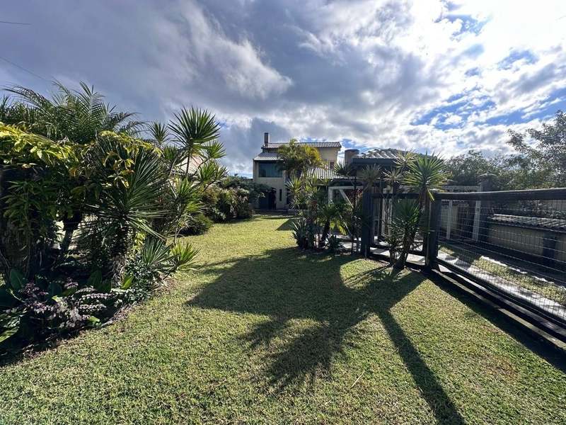 CASA A VENDA EM XANGRI-LÁ COM DOIS TERRENOS: 27ª foto da galeria de imagens do imóvel