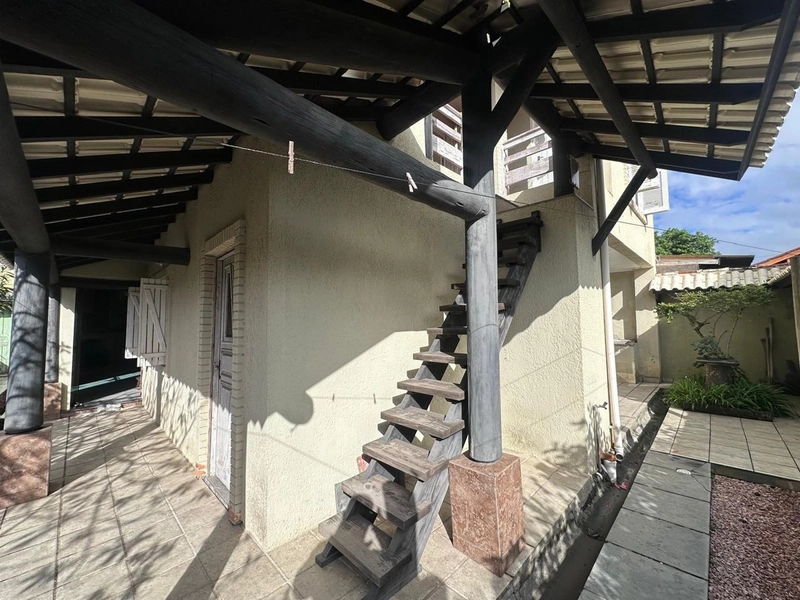CASA A VENDA EM XANGRI-LÁ COM DOIS TERRENOS: 6ª foto da galeria de imagens do imóvel