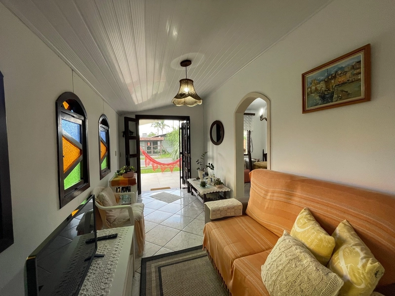 CASA A VENDA EM ATLANTIDA SUL: 12ª foto da galeria de imagens do imóvel