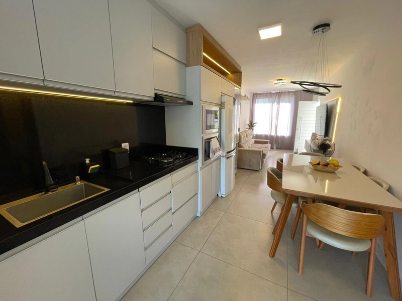 CASA A VENDA EM ATLANTIDA SUL: 8ª foto da galeria de imagens do imóvel