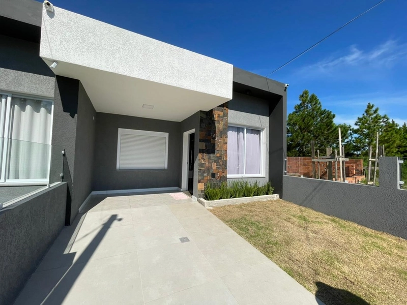 CASA A VENDA EM ATLANTIDA SUL