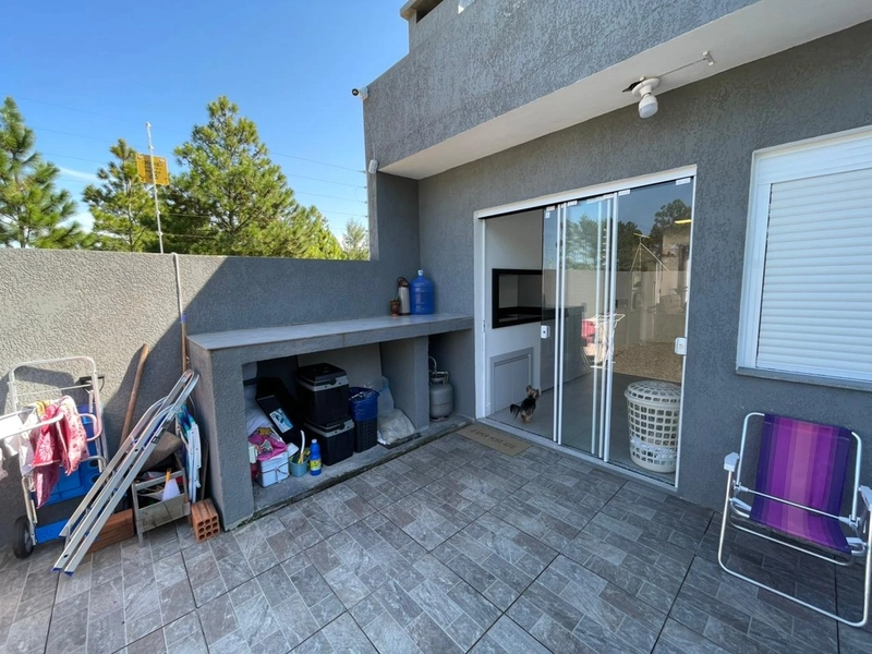 CASA A VENDA EM ATLANTIDA SUL: 5ª foto da galeria de imagens do imóvel