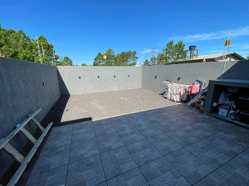 CASA A VENDA EM ATLANTIDA SUL: 3ª foto da galeria de imagens do imóvel