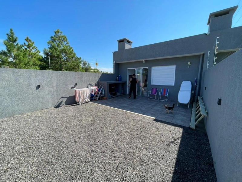 CASA A VENDA EM ATLANTIDA SUL: 6ª foto da galeria de imagens do imóvel