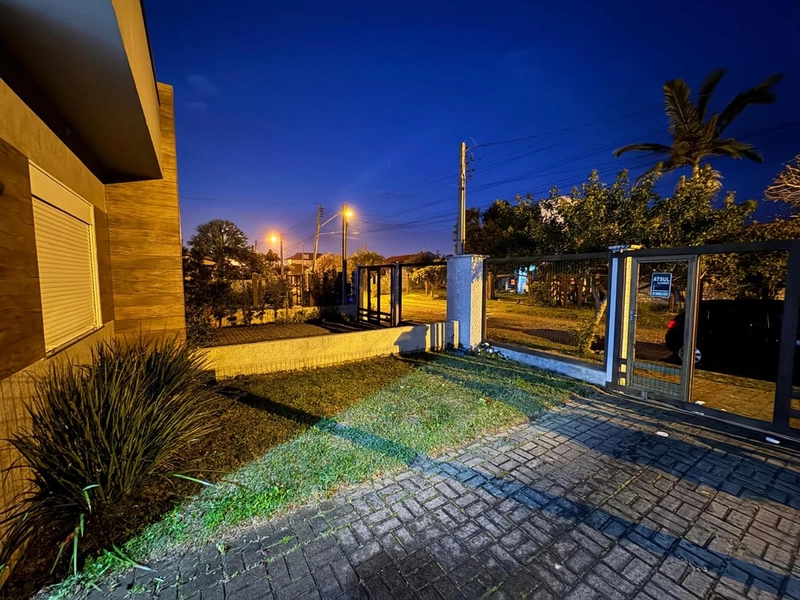 CASA A VENDA EM ATLANTIDA SUL PROXIMO AO MAR: 6ª foto da galeria de imagens do imóvel