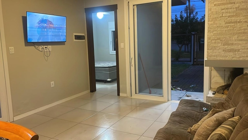 CASA A VENDA EM ATLANTIDA SUL PROXIMO AO MAR: 5ª foto da galeria de imagens do imóvel