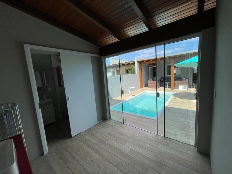 CASA A VENDA EM XANGRI-LÁ COM PISCINA: 15ª foto da galeria de imagens do imóvel