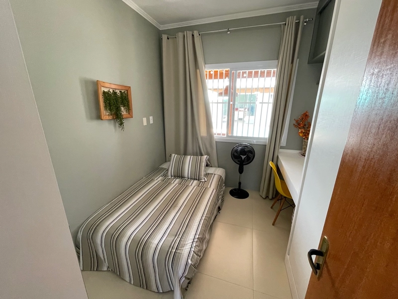 CASA A VENDA EM XANGRI-LÁ COM PISCINA: 6ª foto da galeria de imagens do imóvel