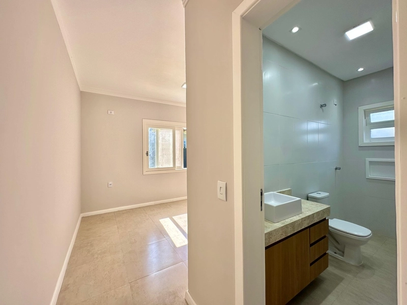 CASA A VENDA NO CENTRO DE XANGRI-LÁ: 8ª foto da galeria de imagens do imóvel