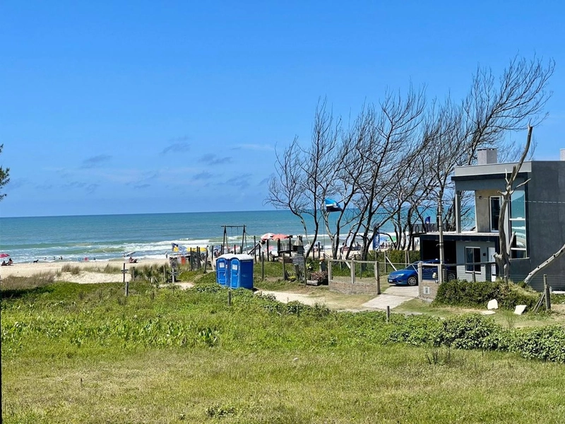 SOBRADO BEIRA MAR E VISTA MAR EM CAPAO DA CANOA: 7ª foto da galeria de imagens do imóvel