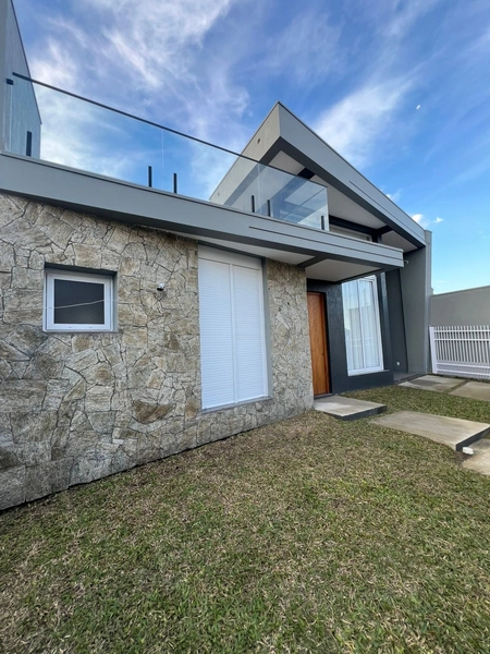 CASA 3 DORMITÓRIROS COM TERRAÇO COM VISTA PARA O MAR: 1ª foto da galeria de imagens do imóvel
