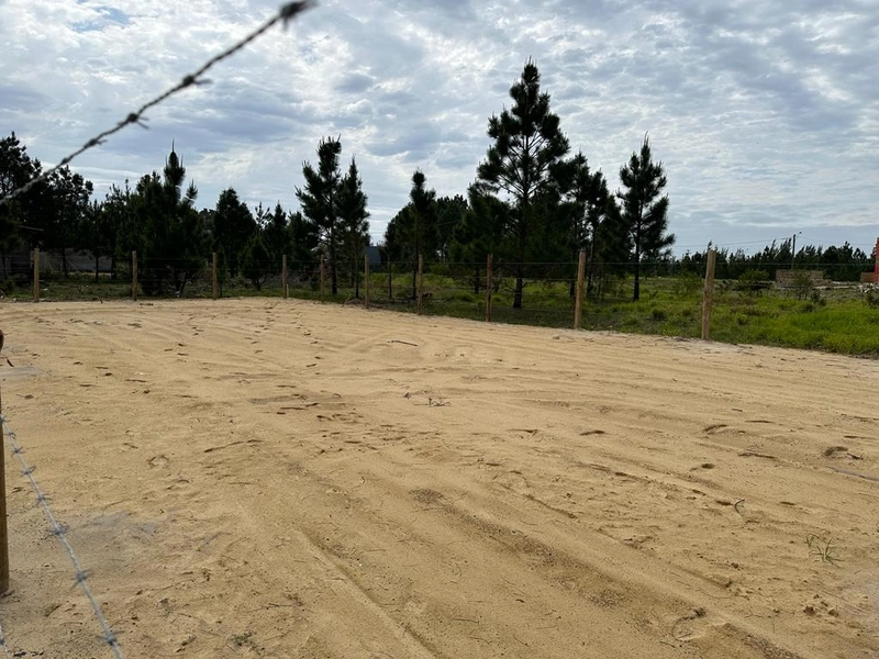 TERRENO INTEIRO EM ATLÂNTIDA SUL: 2ª foto da galeria de imagens do imóvel