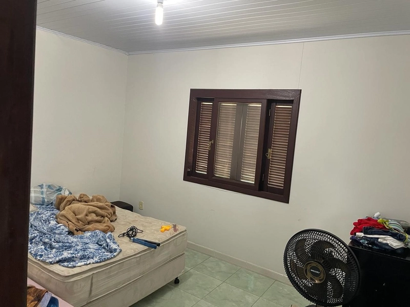 CASA COM PISCINA E TERRENO INTEIRO EM MARIÁPOLIS: 13ª foto da galeria de imagens do imóvel