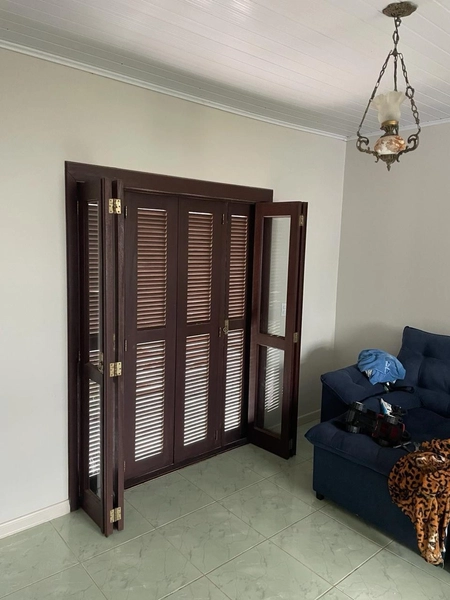 CASA COM PISCINA E TERRENO INTEIRO EM MARIÁPOLIS: 14ª foto da galeria de imagens do imóvel