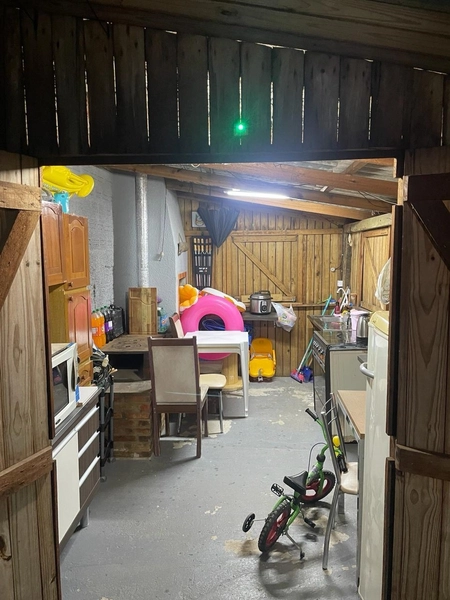 CASA COM PISCINA E TERRENO INTEIRO EM MARIÁPOLIS: 7ª foto da galeria de imagens do imóvel