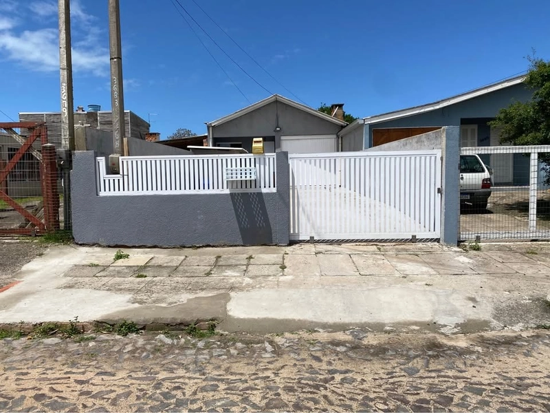 CASA EM CAPÃO NOVO - 3 DORMITÓRIOS: 2ª foto da galeria de imagens do imóvel