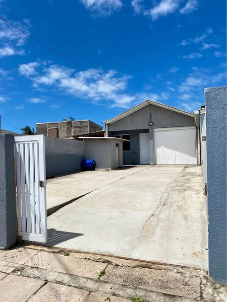 CASA EM CAPÃO NOVO - 3 DORMITÓRIOS: 1ª foto da galeria de imagens do imóvel