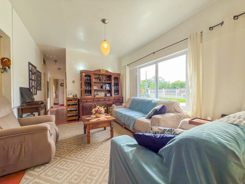 CASA A VENDA EM ATLANTIDA: 2ª foto da galeria de imagens do imóvel