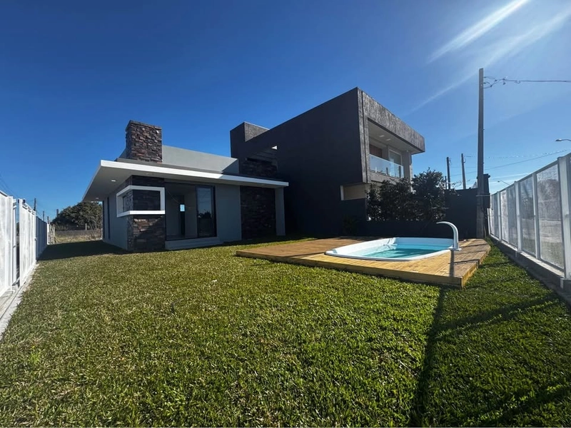 CASA DE ESQUINA - 2 DORMITÓRIOS EM XANGRI-LA / COM PISCINA: 4ª foto da galeria de imagens do imóvel