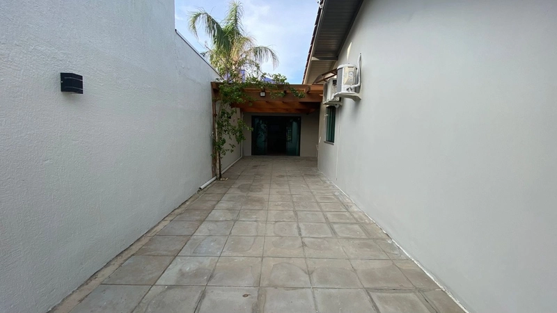 CASA A VENDA EM XANGRI-LA: 3ª foto da galeria de imagens do imóvel