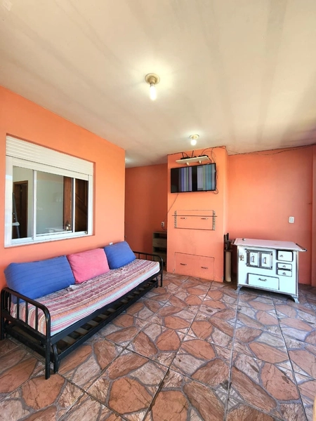 CASA 2 DORMITÓRIOS - DE ESQUINA - COM TERRENO INTEIRO / LADO MAR: 11ª foto da galeria de imagens do imóvel