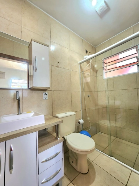 CASA 2 DORMITÓRIOS - DE ESQUINA - COM TERRENO INTEIRO / LADO MAR: 12ª foto da galeria de imagens do imóvel