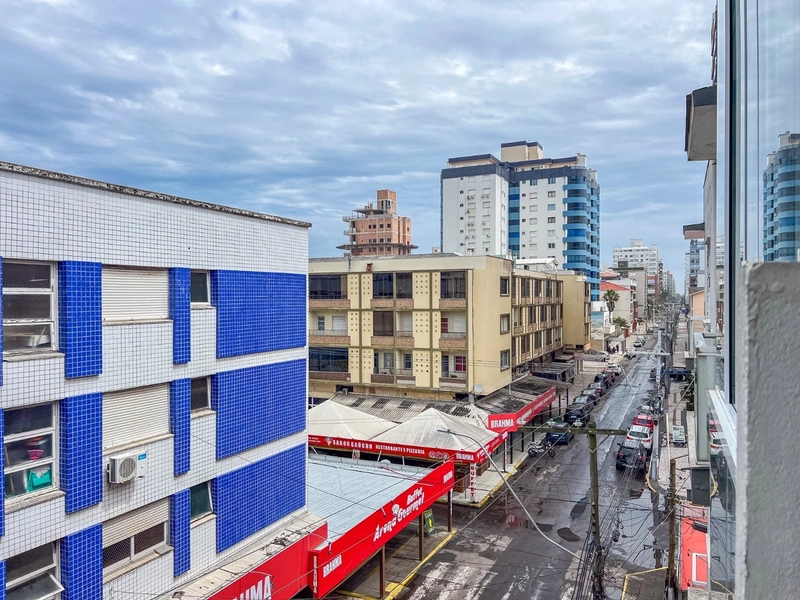 JK DE FRENTE AOS CAMELÔS