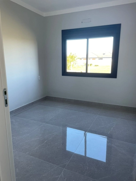 CASA A VENDA EM XANGRI-LA: 5ª foto da galeria de imagens do imóvel