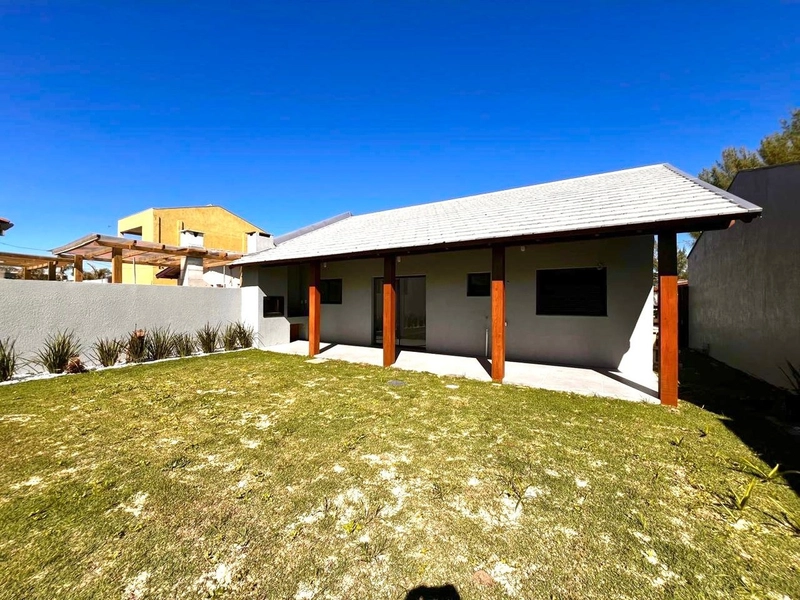 CASA A VENDA EM ATLANTIDA SUL: 6ª foto da galeria de imagens do imóvel