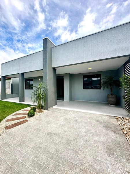 CASA A VENDA EM ATLANTIDA SUL: 1ª foto da galeria de imagens do imóvel