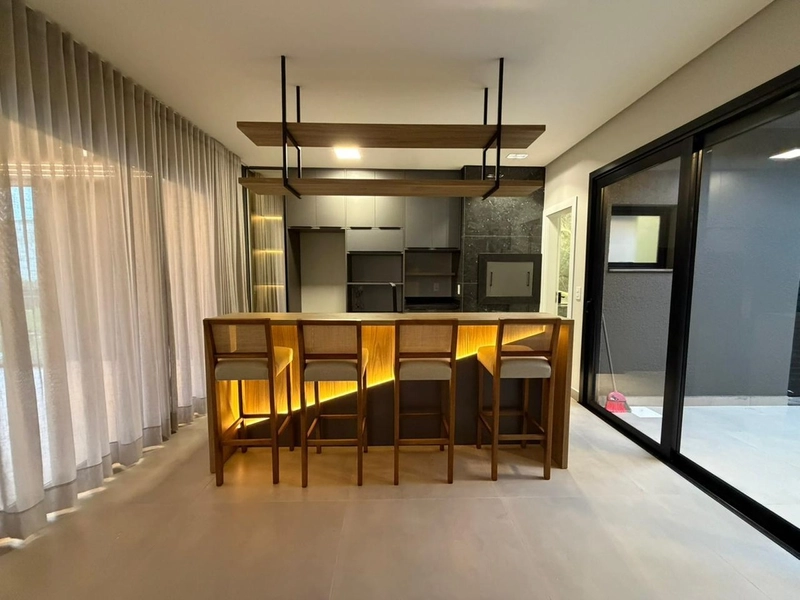 CASA MOBILIADA 3 SUÍTES -  COM TERRAÇO COM VISTA PARA O MAR: 37ª foto da galeria de imagens do imóvel