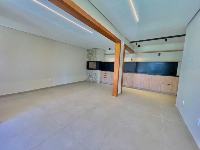 CASA NO CENTRO DE XANGRI-LÁ: 11ª foto da galeria de imagens do imóvel