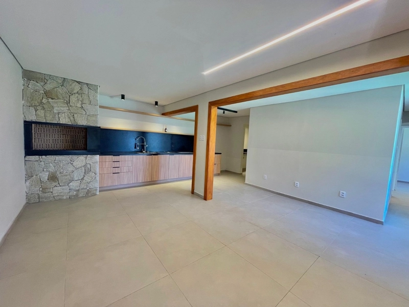 CASA NO CENTRO DE XANGRI-LÁ: 3ª foto da galeria de imagens do imóvel