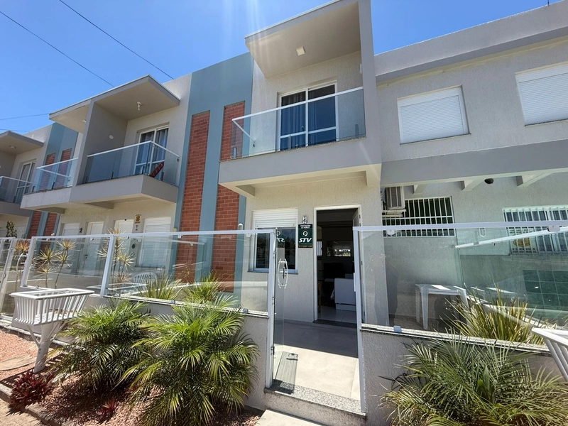 SOBRADO  A VENDA EM XANGRI-LÁ: 1ª foto da galeria de imagens do imóvel