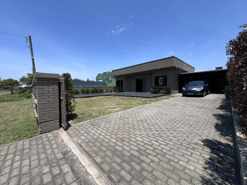 CASA COM AMPLO PÁTIO -  XANGRI-LA - MARINA: 1ª foto da galeria de imagens do imóvel