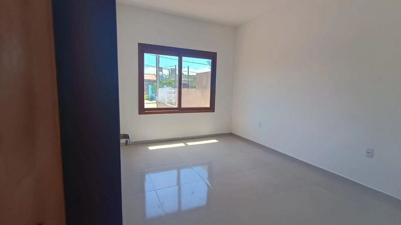 CASA A VENDA EM ATLANTIDA SUL: 4ª foto da galeria de imagens do imóvel