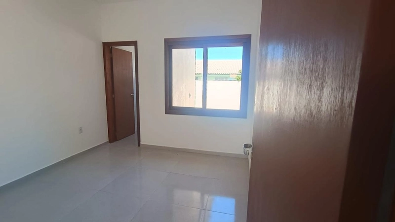 CASA A VENDA EM ATLANTIDA SUL: 2ª foto da galeria de imagens do imóvel